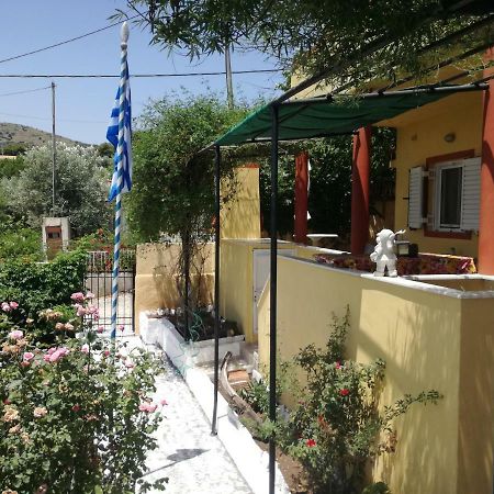 Χαλαρωτική Όμορφη Εξοχική Κατοικια Βίλα Λαύριο Εξωτερικό φωτογραφία